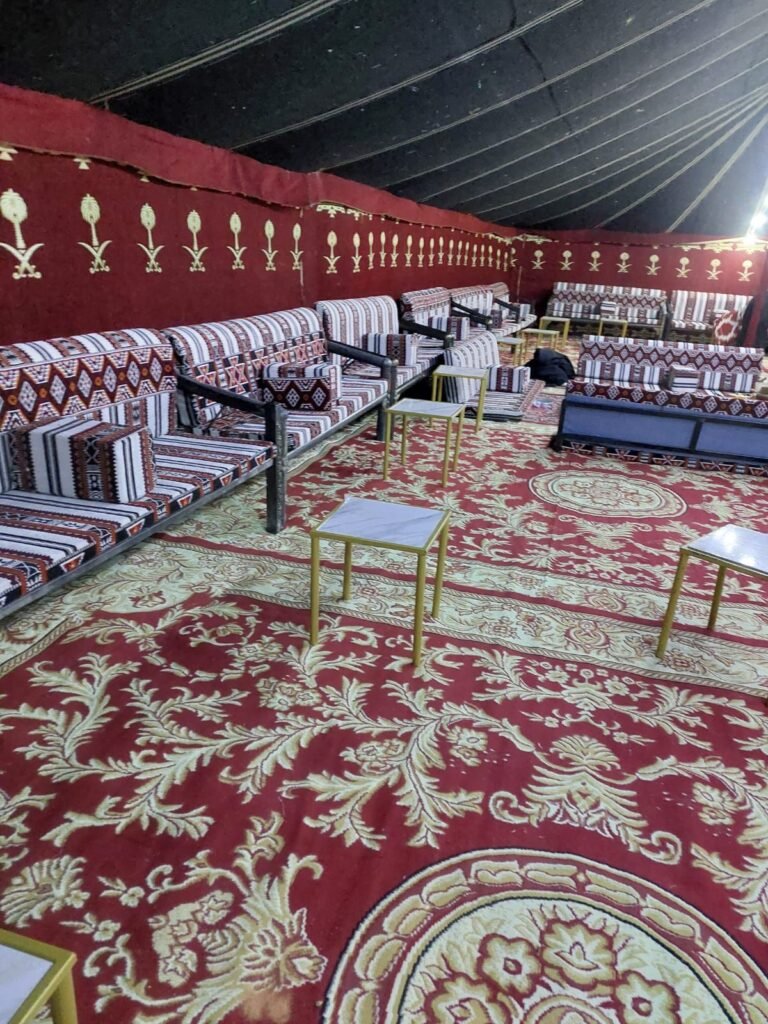 طاولات حفل في الرياض